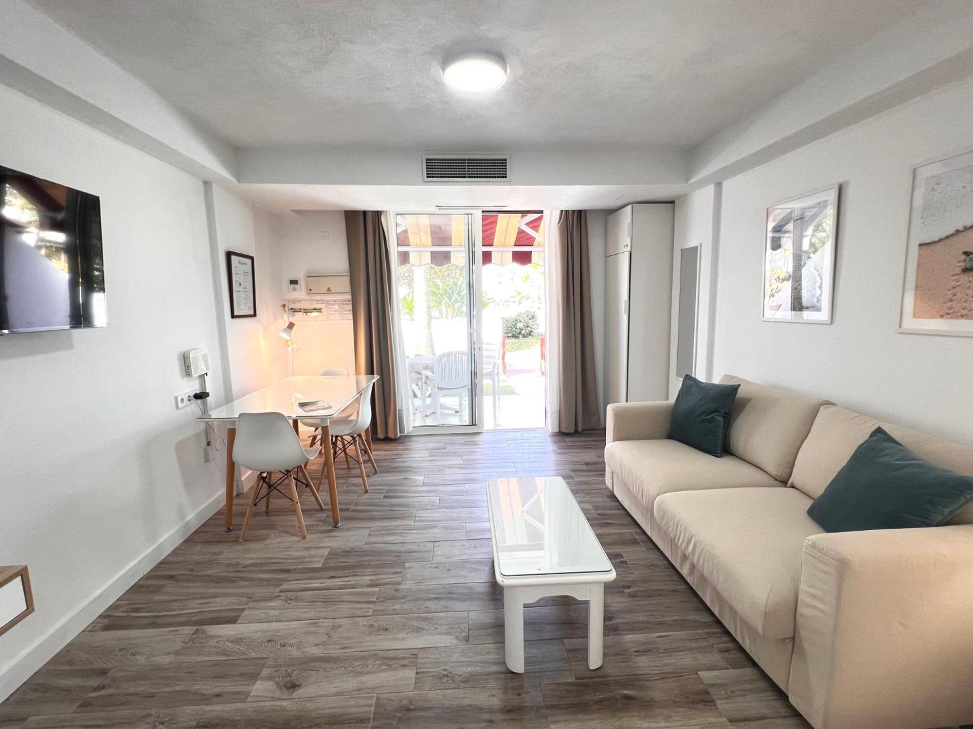 Prime Garden-view Apartment